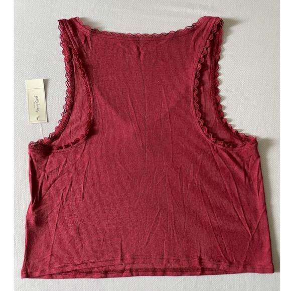 Hollister Tank - Picture 3 of 3